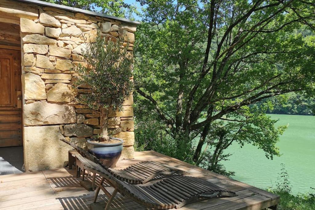 Lake House I // Alauzet Ecolodge + Nature spa Castelnau-de-Mandailles Buitenkant foto