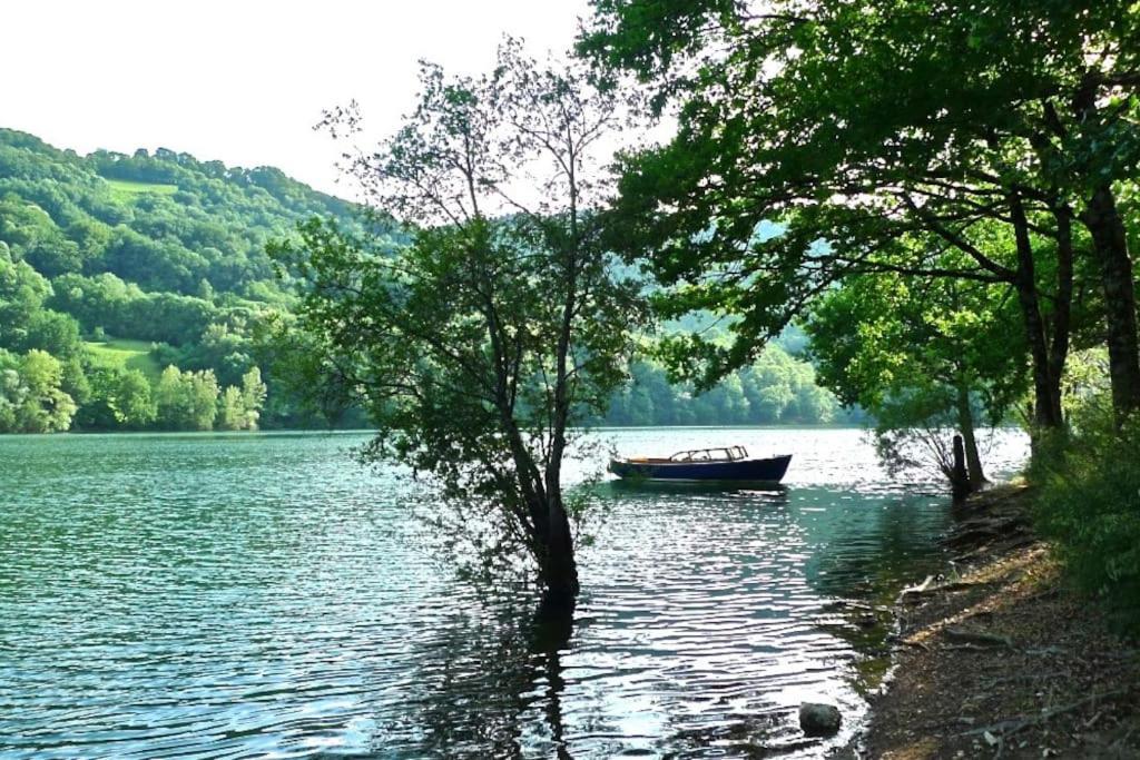 Lake House I // Alauzet Ecolodge + Nature spa Castelnau-de-Mandailles Buitenkant foto