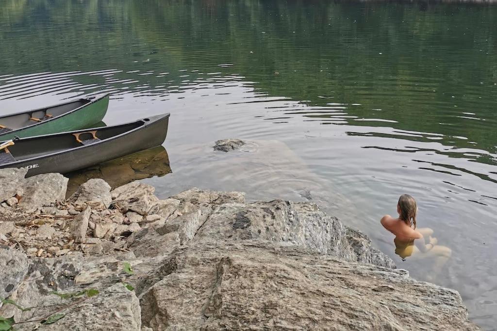 Lake House I // Alauzet Ecolodge + Nature spa Castelnau-de-Mandailles Buitenkant foto