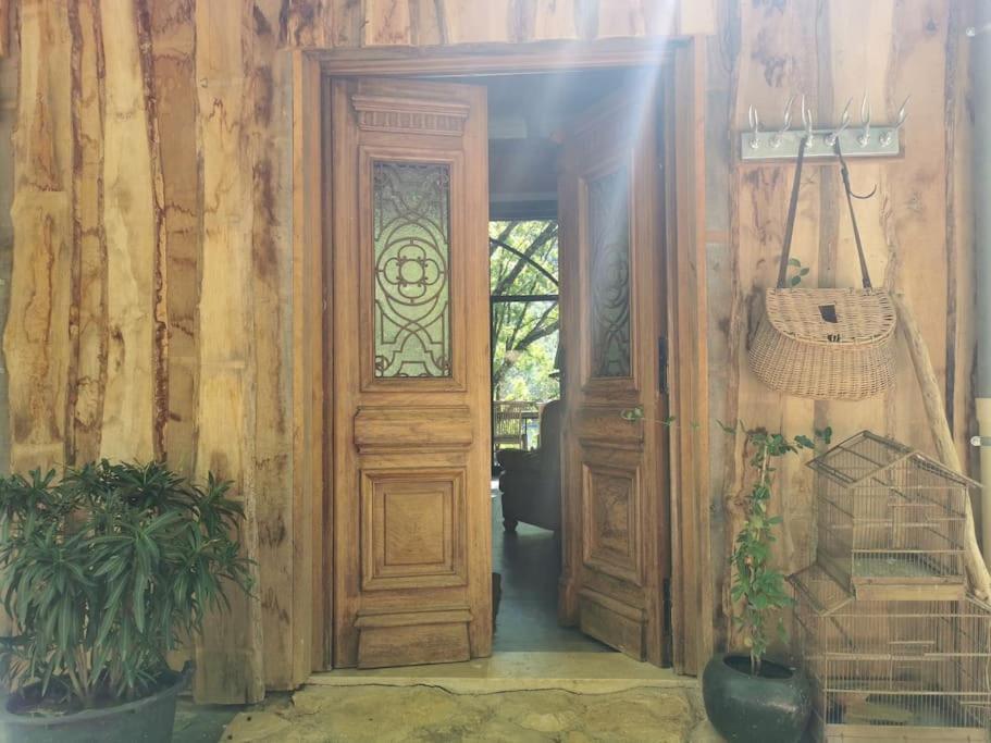 Lake House I // Alauzet Ecolodge + Nature spa Castelnau-de-Mandailles Buitenkant foto